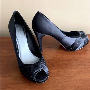 COPY - Black heels size 9M from le Château.